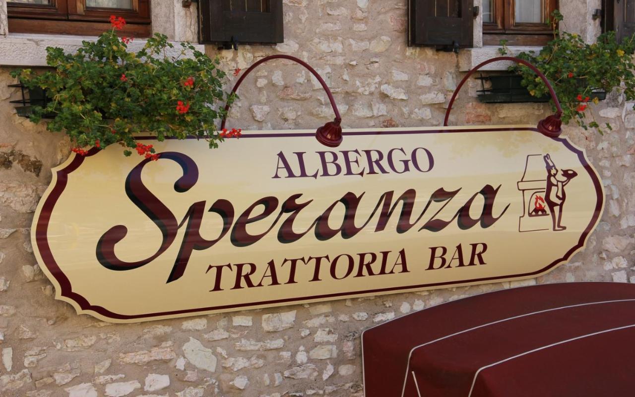 Albergo Speranza Spiazzi Di Monte Baldo Spiazzi Di Caprino Екстериор снимка