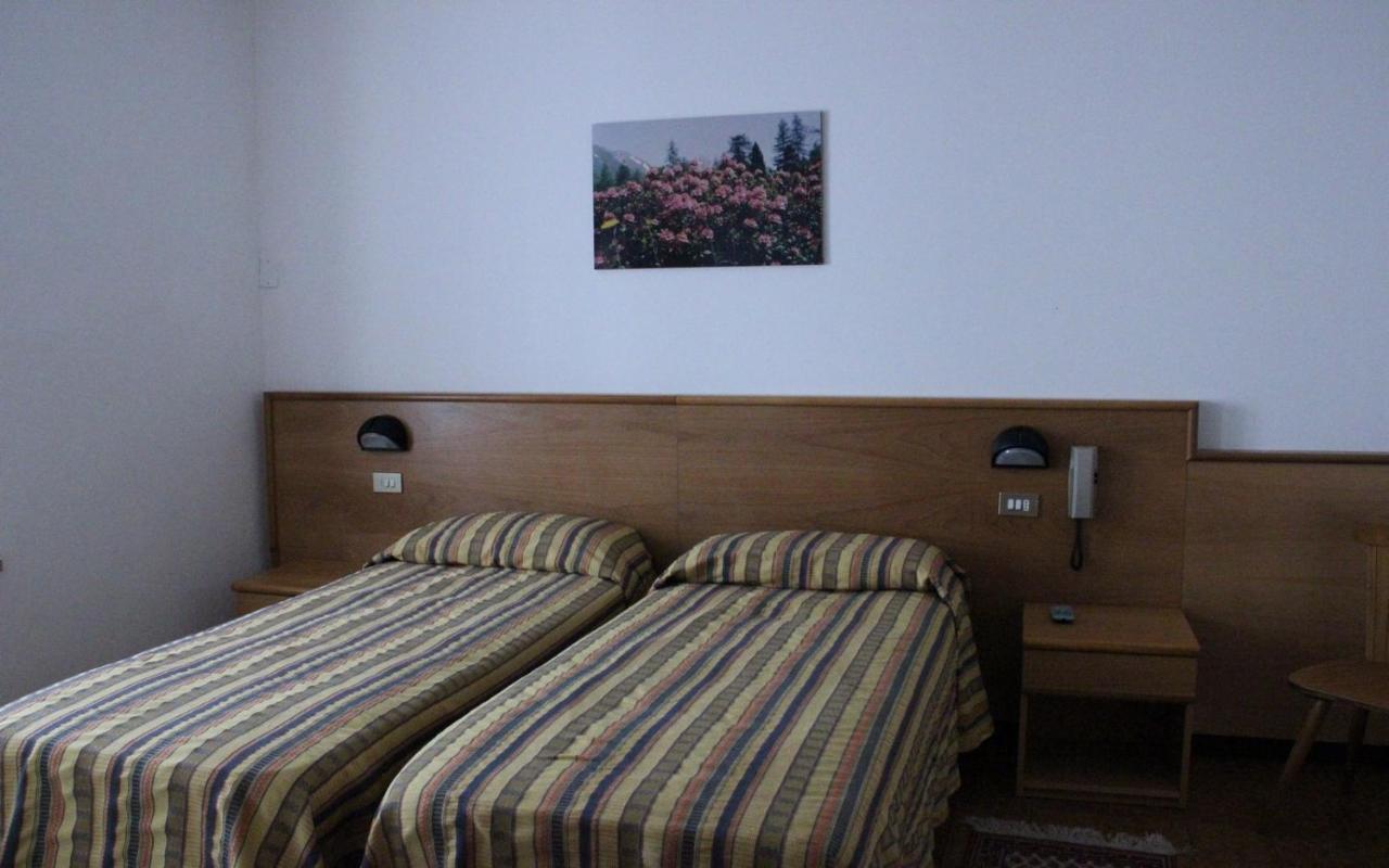 Albergo Speranza Spiazzi Di Monte Baldo Spiazzi Di Caprino Екстериор снимка