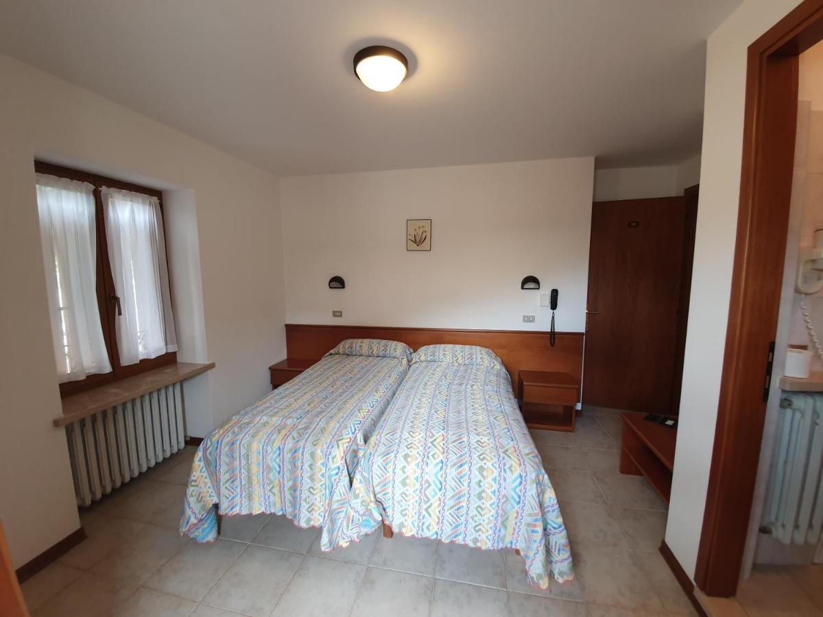 Albergo Speranza Spiazzi Di Monte Baldo Spiazzi Di Caprino Екстериор снимка